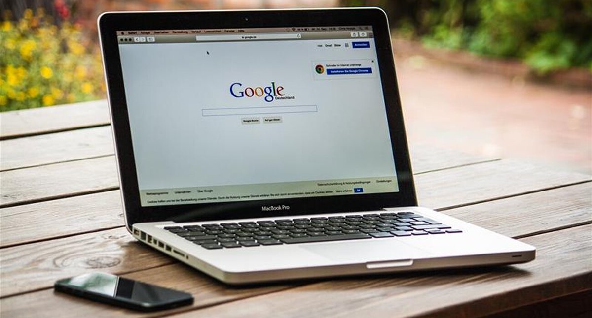 Google uses FastSearch to power real-time AI features—delivering instant answers, summaries, and recommendations. Speed = better user experience. #Google #FastSearch #PageSpeed #DigitalMarketing #WebDevelopment shorturl.at/F1fE0