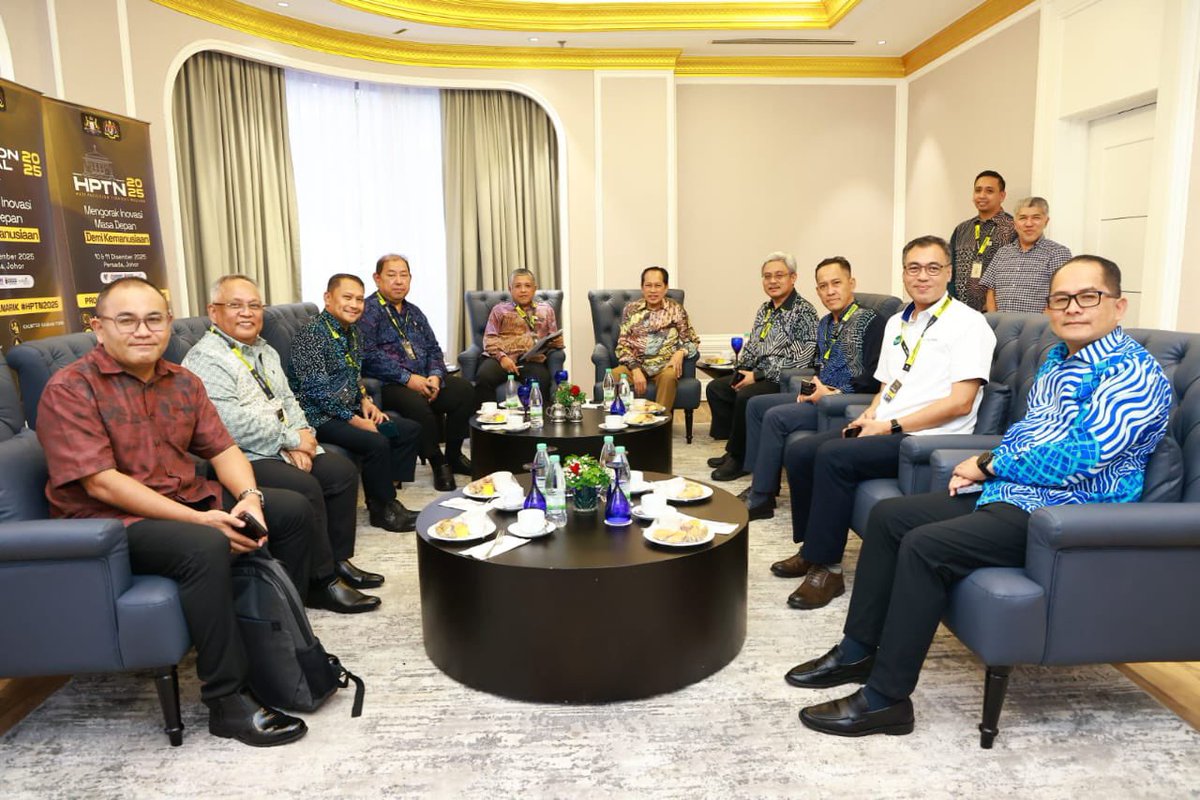 HPTN 2025 Melabuhkan Tirai dengan Penuh Gemilang di Persada Johor, Johor Bahru 

Sambutan Hari Profesion Teknikal Negara (HPTN) 2025 selama dua (2) hari di Persada Johor berakhir dengan penuh kemeriahan, menghimpunkan warga teknikal, pakar industri, pelajar dan masyarakat dalam