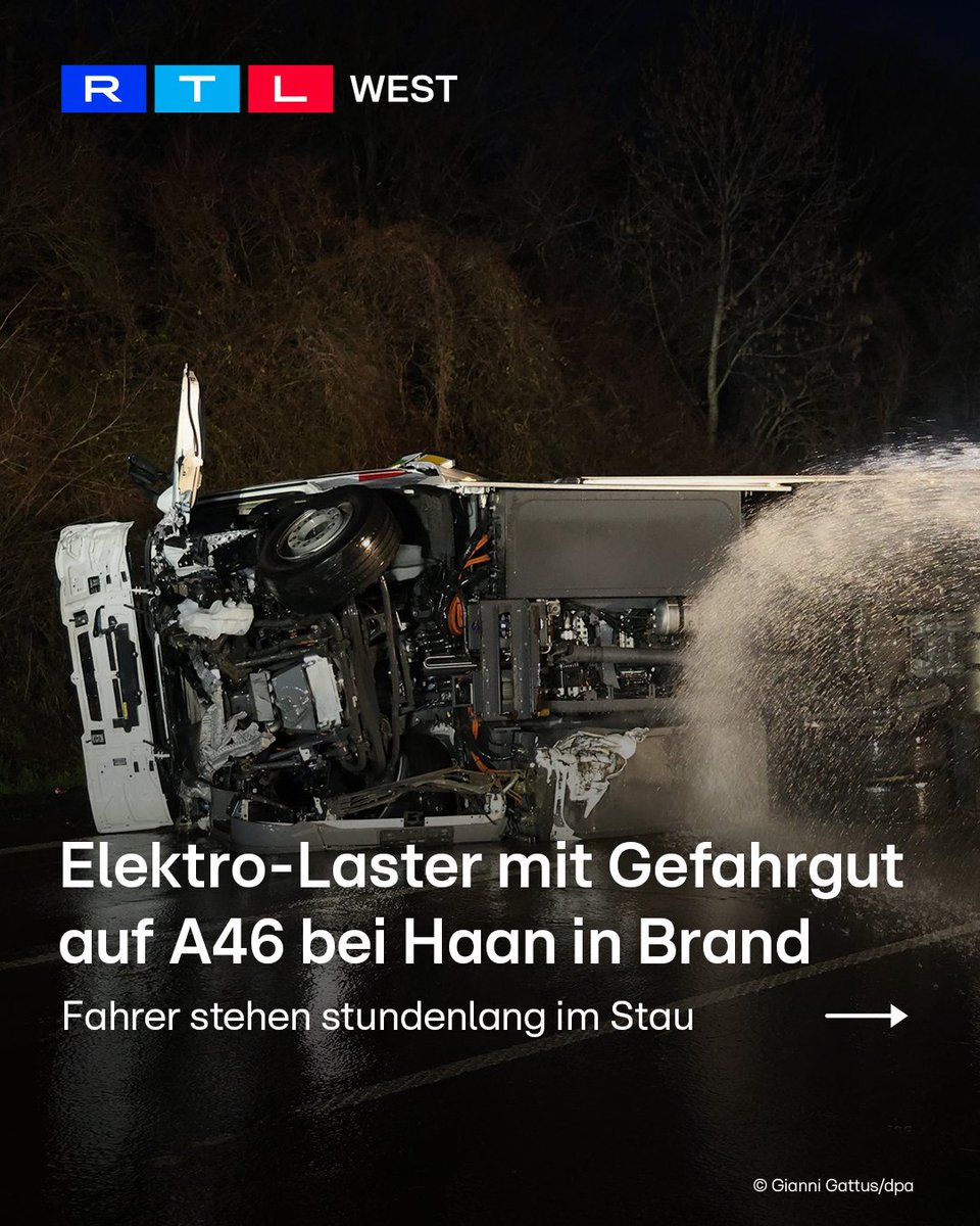 RTLWEST's tweet image. Auf der #A46 bei #Haan brennt am  frühen Donnerstagnachmittag (11.12.) ein Elektro-#Laster. Viele Fahrer stehen stundenlang im #Stau. Erst am Freitagmorgen um kurz vor acht wird die Fahrbahn wieder freigegeben.