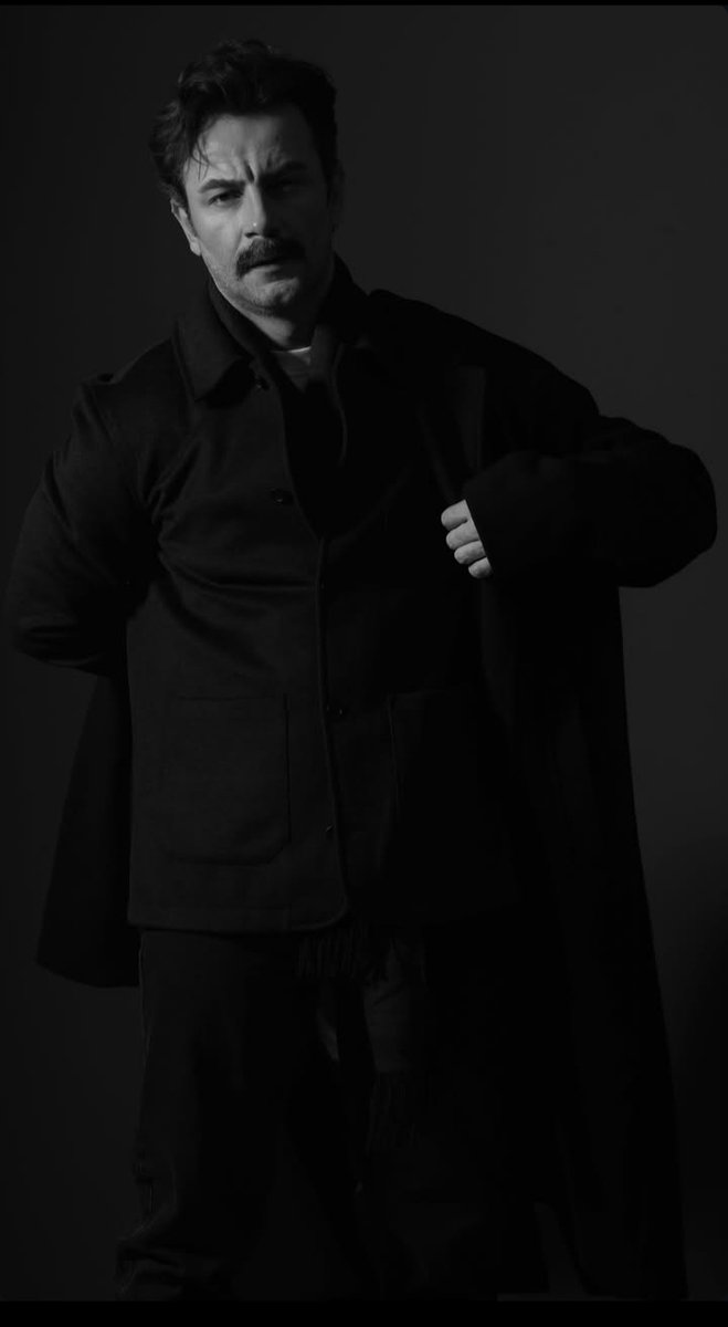 Siyahın efendisi 🖤

#GökberkDemirci