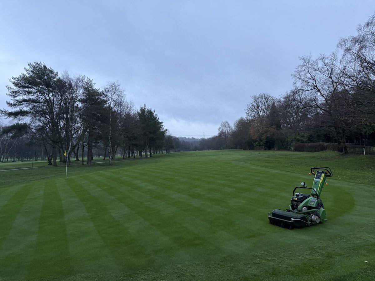 LiamFletcher22's tweet image. Greens looking 🔥 #nofilterneeded ⛳️ @GreatBarrGreens #Golf