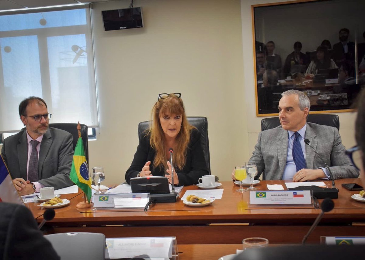 Embajada de Chile en Brasil tweet media