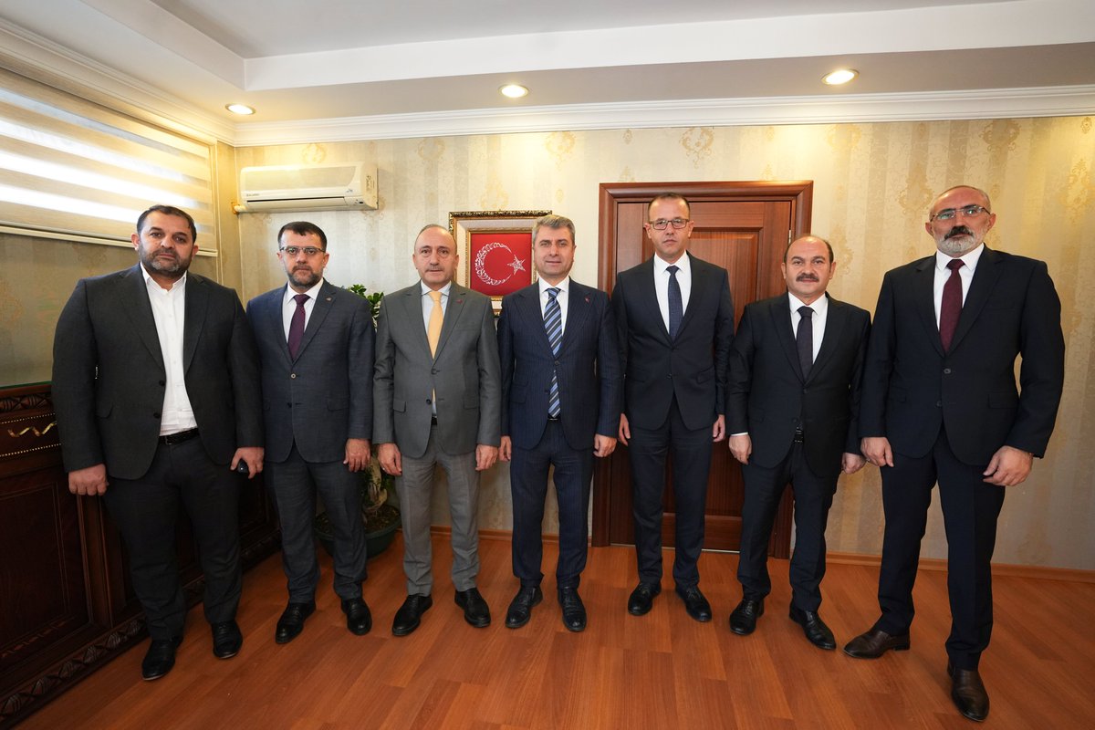 SENDİKAMIZDAN TÜHİS GENEL SEKRETERİ MEHMET BAŞ’A HAYIRLI OLSUN ZİYARETİ

HAK-İŞ Genel Başkan Yardımcısı ve Genel Başkanımız Devlet Sert ile Yönetim Kurulu Üyelerimiz, Türk Ağır Sanayii ve Hizmet Sektörü Kamu İşverenleri Sendikası (TÜHİS) Genel Sekreterliği görevine başlayan