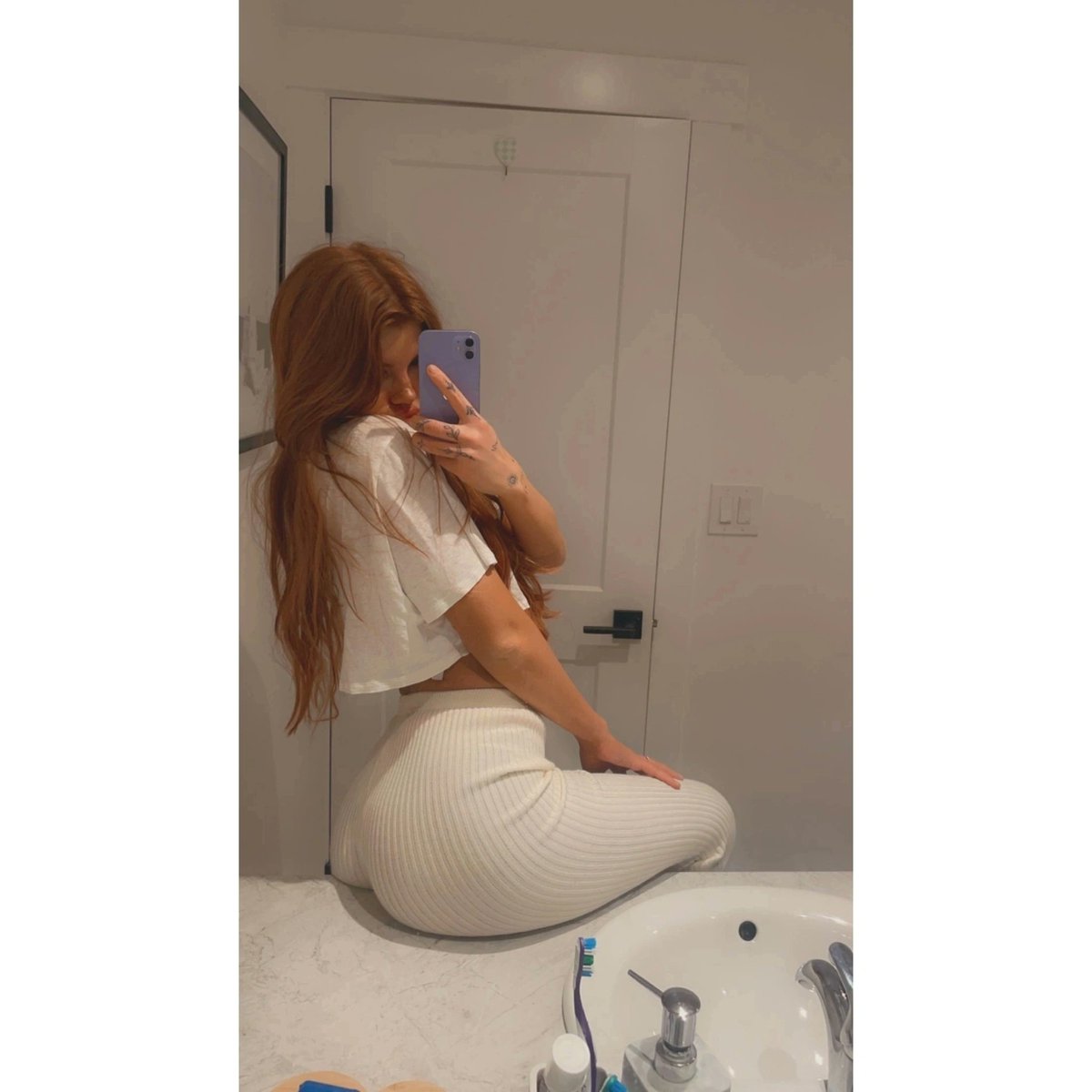 LexxxieRosee's tweet photo. Have you seen the link on my profile yet 👀
#cute #girl #redhead #camgirl #sexygirl https://t.co/EpPfLrBMiX