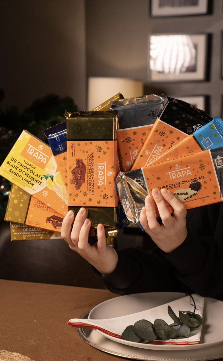 chocolatestrapa's tweet photo. Te pasará como a nosotros, que no sabemos elegir 😅
¿Cuál abrimos primero?
#chocolatestrapa #turrones #Navidad https://t.co/RxstfxwVt5