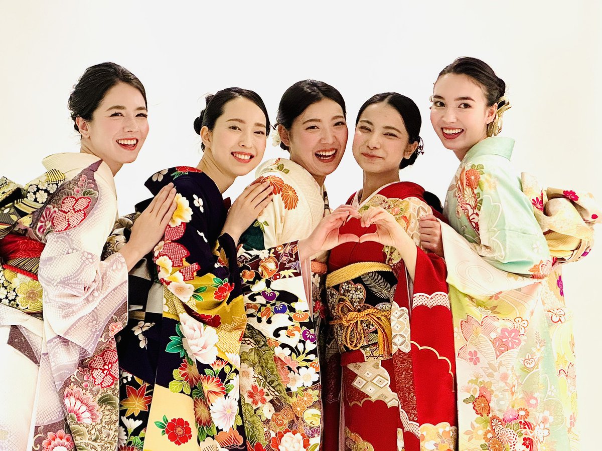 Leam_Japan's tweet photo. 名古屋にあるMARUICHI衣装店さんのスタジオで、Japan Ambassadorの皆様のプロフィール撮影をさせて頂きました。

2026年度のコンテスタントのエントリーも始まっています！

毎年、撮影させて頂いてますが、皆さん
本当に仲が良く素敵なんです！

#ジャパンアンバサダー

撮影後のオフショットより↓ https://t.co/JZZC5Zi7mx
