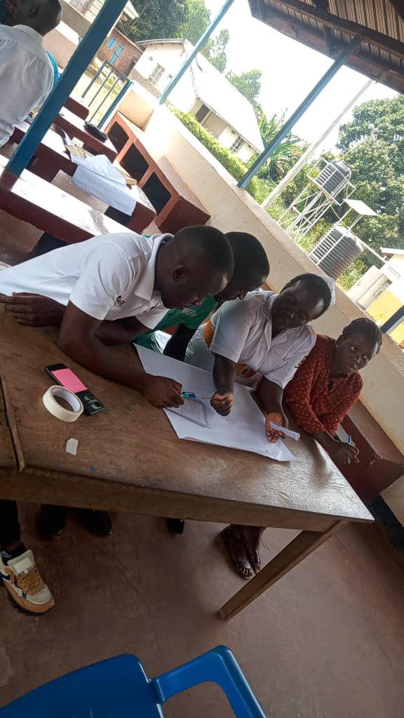 HIV services integration in Buyende continues as health workers meet to discuss regional strategies for a stronger, more coordinated service delivery. 

We must continue prioritising community-centred approaches to ensure no one is left behind.

#NAFOPHANUatHome #HomeOfChampions