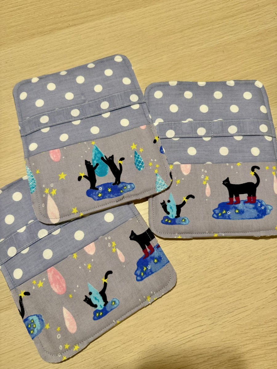 カゲマルデザイン　クロネコ　クラッチ　希少 新発売のクロネコ柄🐈‍⬛です できれば雫模様の生地と組み合わせたかっ