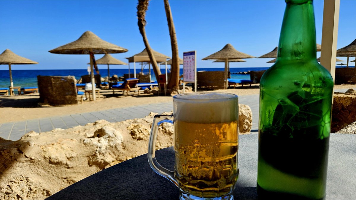 Hier darf man schon, weil viel wärmer und Flüssigkeitshaushalt und so.