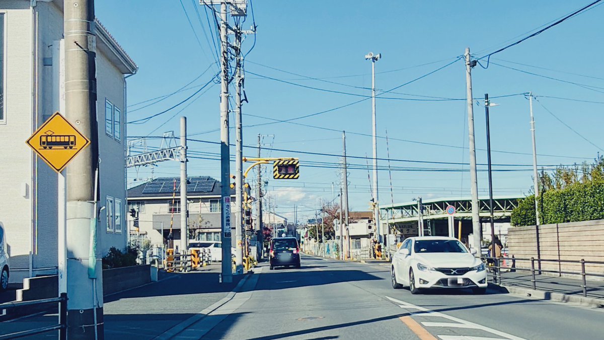 newcamplabo's tweet photo. 怒られない船橋市のペーパードライバー講習 モロッコ屋
以前は運転を普通になさっていらしたお客様でしたが、すっかり運転を忘れてしまったとの事。来年は他県へ移住されるとの事で、移住先では運転が必須との事でペーパードライバー歴25年のお客様180分コースでご受講下さいました🚙先ずは運転席回りの再確認〜基礎走行〜幹線道路の走行と難なく流れるようにこなせて行きました！最後はお待ち合わせ場所まで幹線道路にて走行を頑張って頂きましたが安定走行出来ていました😌ご自身の運転に不安があった様でしたが基礎的な運転や交通ルール、優先道路についても理解が出来ていらっしゃるので大丈夫🙆後は車両感覚の理解と駐車や車線変更を思い出して頂ければと思います。次回は千葉を発たれる前に一度ご受講されたいとの事、スタッフ一同心よりご予約をお待ち申し上げます。　
船橋市 三咲 咲が丘 二和向台 大穴
.⋆*⋆𓏸  三咲駅 滝不動駅 .⋆*⋆𓏸@moroccoya_com