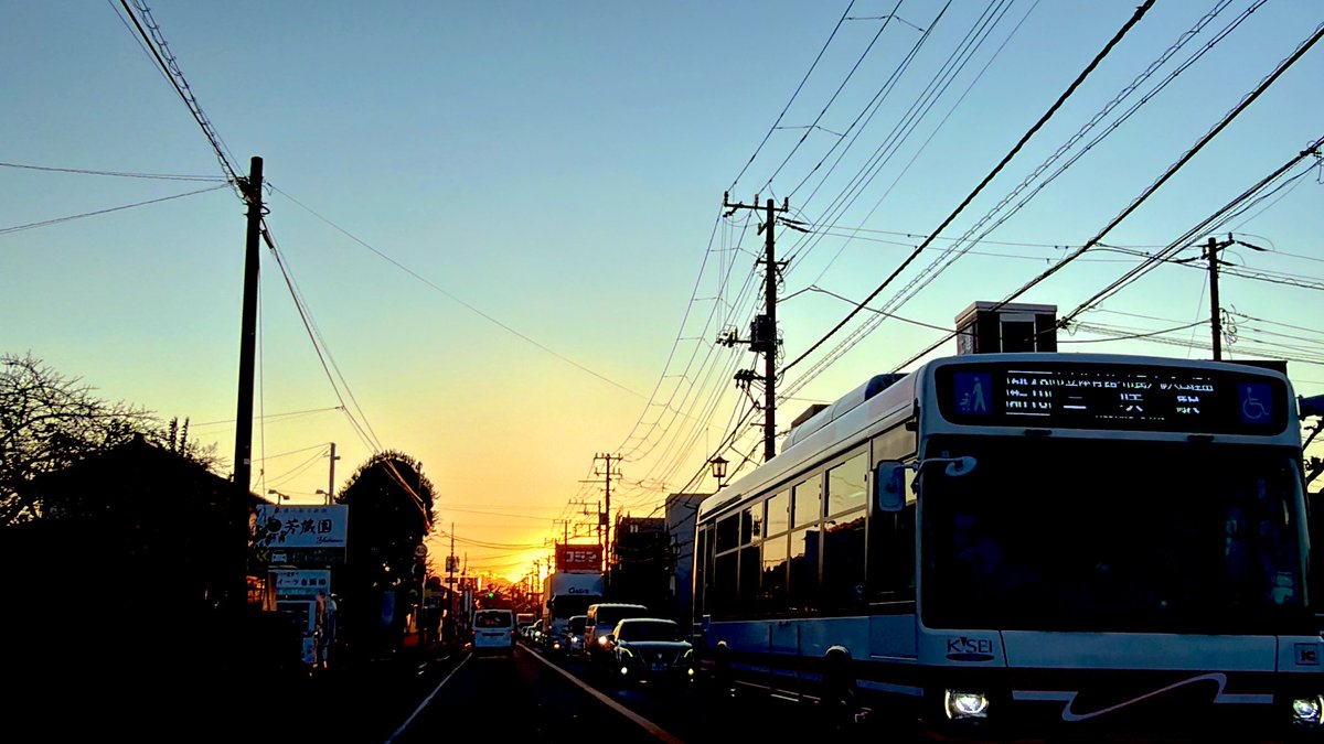newcamplabo's tweet photo. 怒られない船橋市のペーパードライバー講習 モロッコ屋
以前は運転を普通になさっていらしたお客様でしたが、すっかり運転を忘れてしまったとの事。来年は他県へ移住されるとの事で、移住先では運転が必須との事でペーパードライバー歴25年のお客様180分コースでご受講下さいました🚙先ずは運転席回りの再確認〜基礎走行〜幹線道路の走行と難なく流れるようにこなせて行きました！最後はお待ち合わせ場所まで幹線道路にて走行を頑張って頂きましたが安定走行出来ていました😌ご自身の運転に不安があった様でしたが基礎的な運転や交通ルール、優先道路についても理解が出来ていらっしゃるので大丈夫🙆後は車両感覚の理解と駐車や車線変更を思い出して頂ければと思います。次回は千葉を発たれる前に一度ご受講されたいとの事、スタッフ一同心よりご予約をお待ち申し上げます。　
船橋市 三咲 咲が丘 二和向台 大穴
.⋆*⋆𓏸  三咲駅 滝不動駅 .⋆*⋆𓏸@moroccoya_com