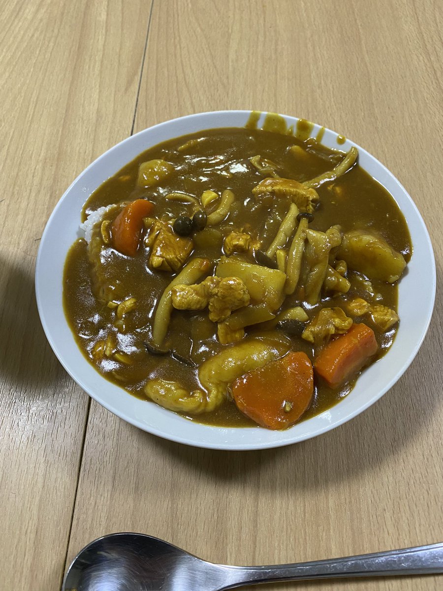 ラッキーピエロ熱愛カレーの粉ルーでカレーを作った。旨い！