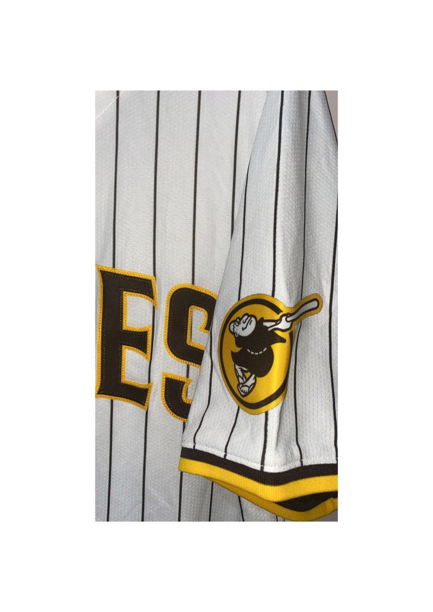 lanysixs's tweet photo. @chdrwrnmt @MLB_INDO hallo kak, aku wts jersey mlb padres uk L 
ld 63
p 80
like new, authentic asli mlb, no minus samsek.
kalo kakaknya minat, bisa juga pake apk preloved.
di 350k aja kak. 
detailnya kayak di foto ya. 
feel free dm buat tanya2 https://t.co/T1Ac1sbG1K