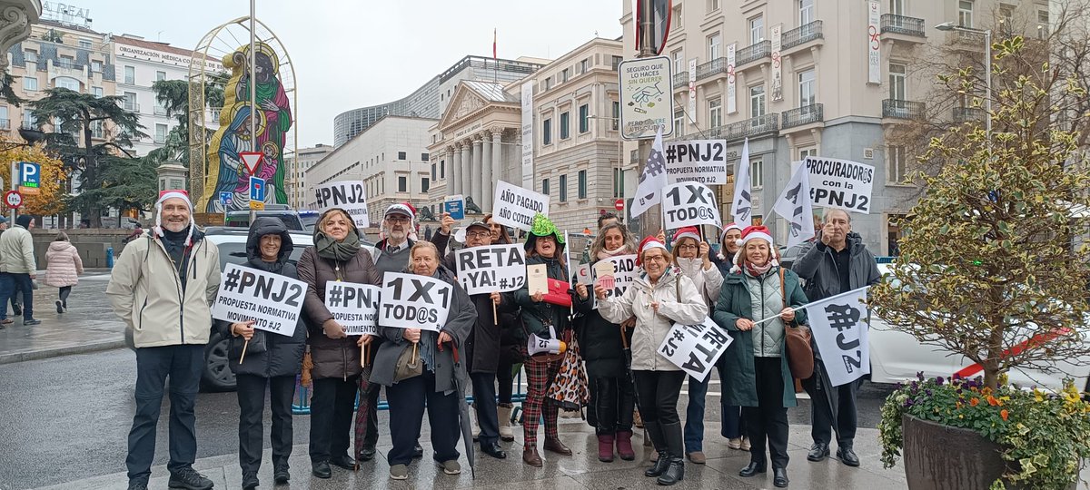 70Palmerita's tweet photo. @sanchezcastejon para que sea del todo cierto tendría que aprobar de una vez #Pasarela1x1AlRetaParaTodos con #PNJ2 porque pensiones de menos de 400 € en España año 2025 no es lo más progresista. Y desde luego no cumple con la CE. 

https://t.co/44n6ZYdX3a https://t.co/BqjVeWJeC9