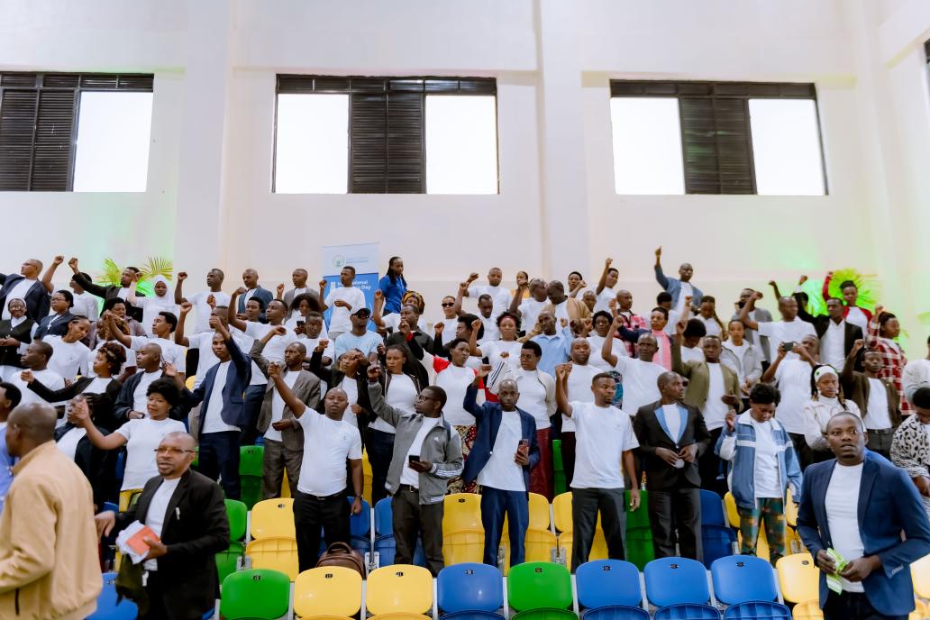 Rwanda_Edu's tweet image. Umunsi Mpuzamahanga wa Mwarimu Mwiza!

Twifurije abarimu bose ibirori byiza byo kwishimira Umunsi Mpuzamahanga wahariwe abarimu.

Umuhate wanyu, umurava ndetse n’ubwitange mu gushyigikira iterambere ry’u Rwanda, turabizirikana.