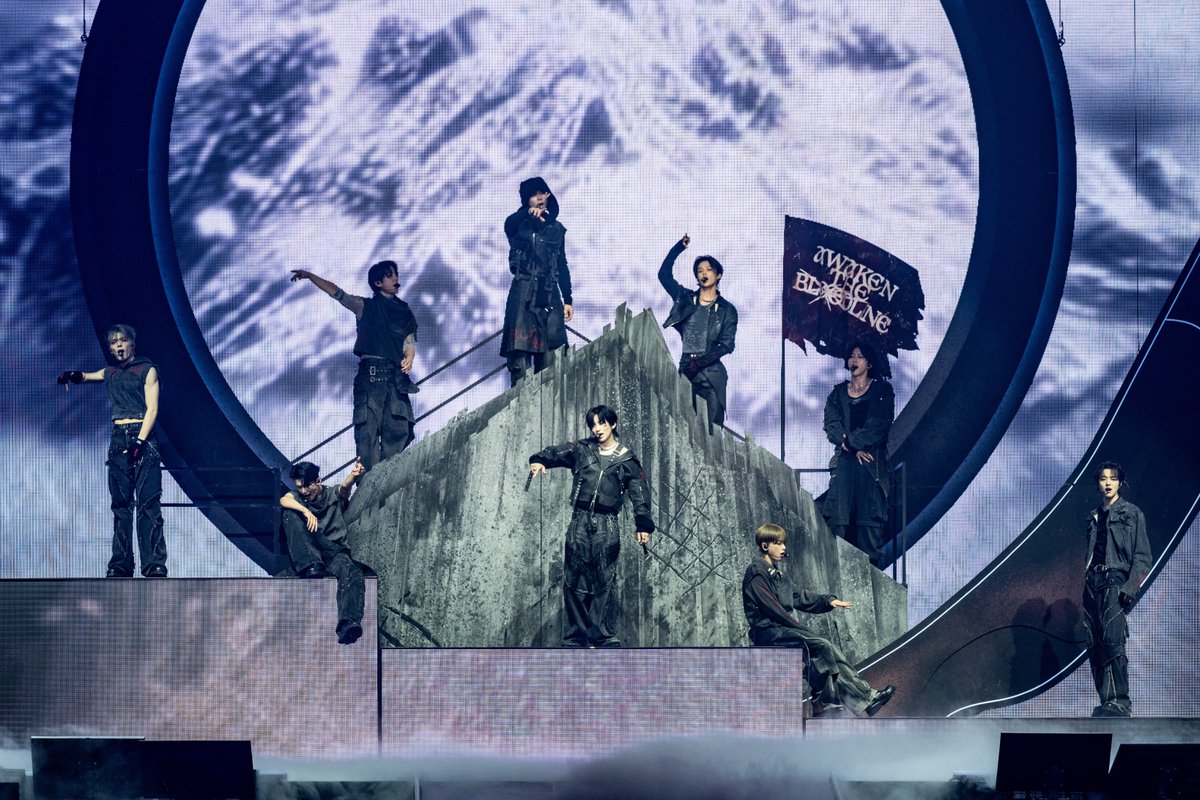 LiveNationHIP's tweet image. 🎙️ワンリパブリック × &amp;amp;TEAM🕺
豪華すぎる来日公演が実現❗️

チケット絶賛発売中🎫
🔗hipjpn.co.jp/live/onerepubl…

ヒット曲まみれの2公演、 2026年の“音楽初め”はここで決まり❗️

【ONEREPUBLIC: “From Asia, With Love” 2026 in Japan】
2026年 2月 25日(水)  Kアリーナ横浜
2026年 2月 27日(金) GLION…