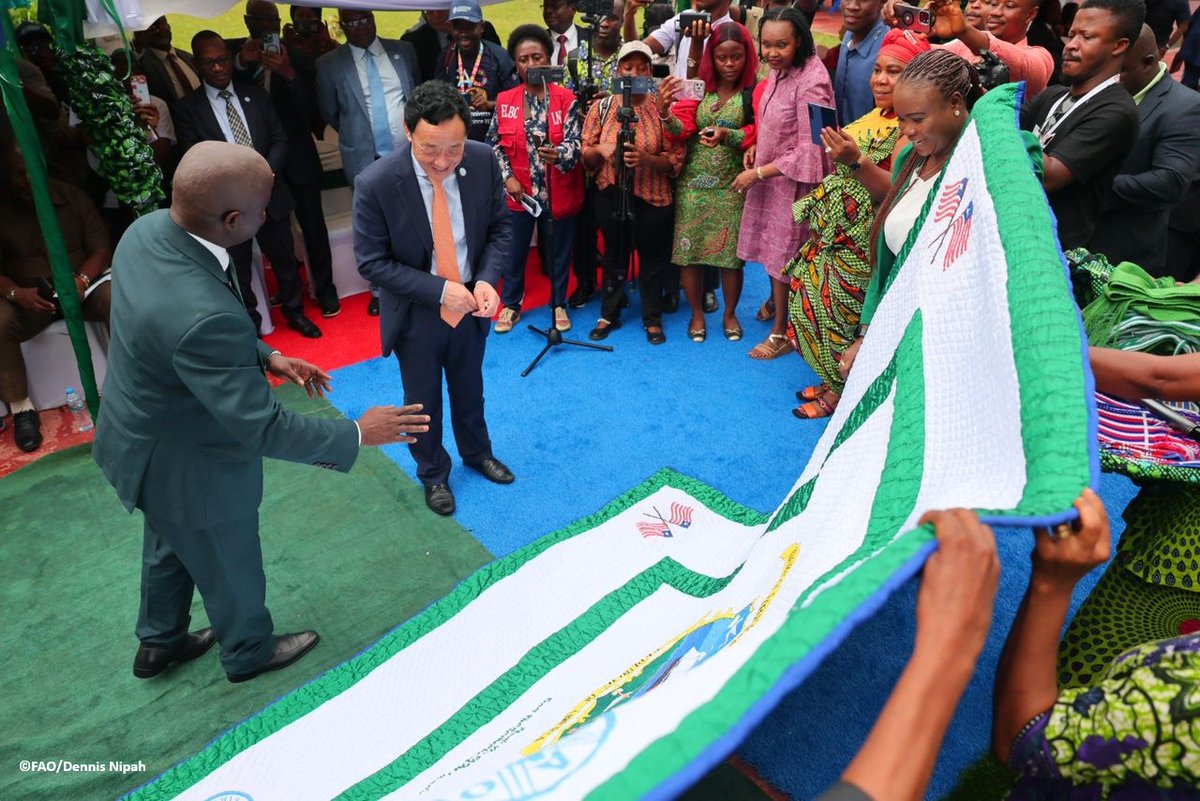 FAODG's tweet photo. Pleased to launch #HandInHand &amp; #1Country1Product initiatives in Liberia. These complementary efforts will help boost productivity, strengthen value chains &amp; unlock the country’s agricultural potential to build more resilient, inclusive &amp; sustainable agrifood systems. #4Betters https://t.co/r7fMZkepYc