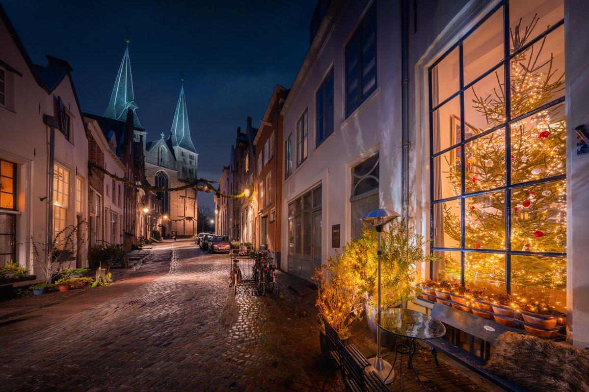 albertdrosphoto's tweet photo. Christmas lights in the Netherlands. Our December is often rainy, but that doesn't make it less beautiful. https://t.co/uI3SIzpFtz