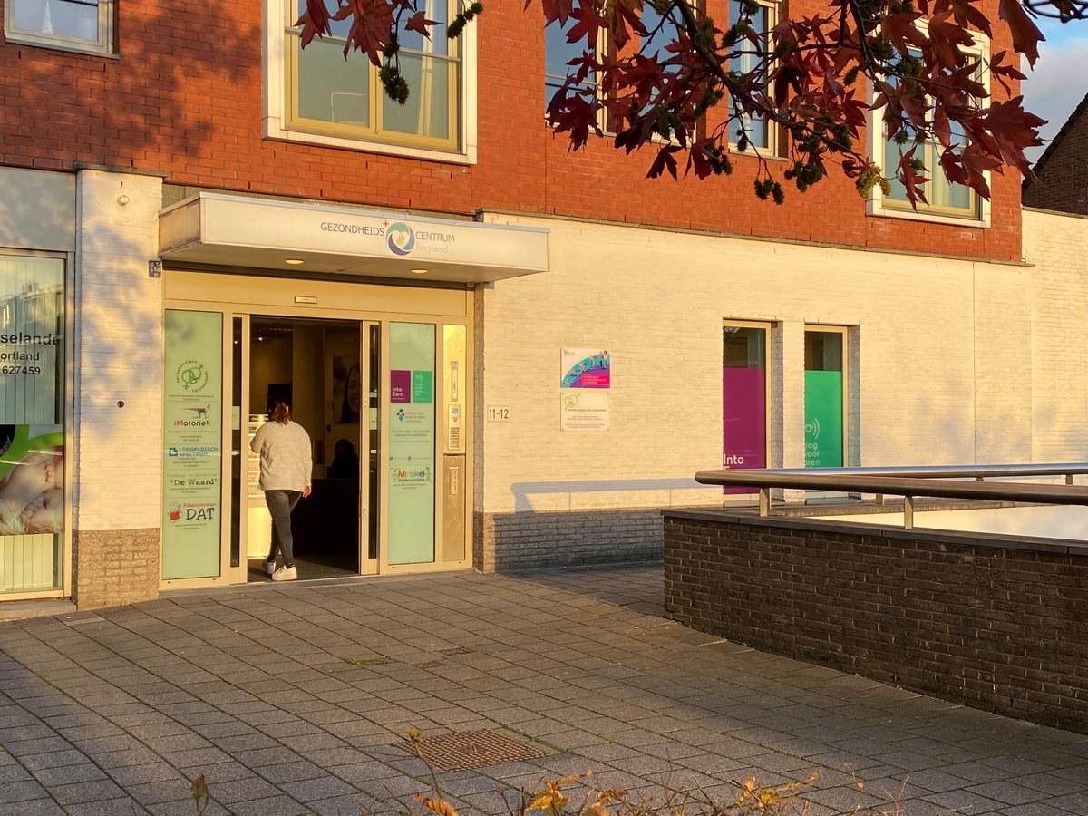 Heb jij een bijstandsuitkering of een ander laag inkomen uit werk of als zelfstandige? Misschien is de collectieve zorgverzekering, die de gemeente samen met CZ en DSW Zorgverzekeraar aanbiedt, iets voor jou. 
Kijk voor alle info op 👉 albrandswaard.nl/zorgpolis