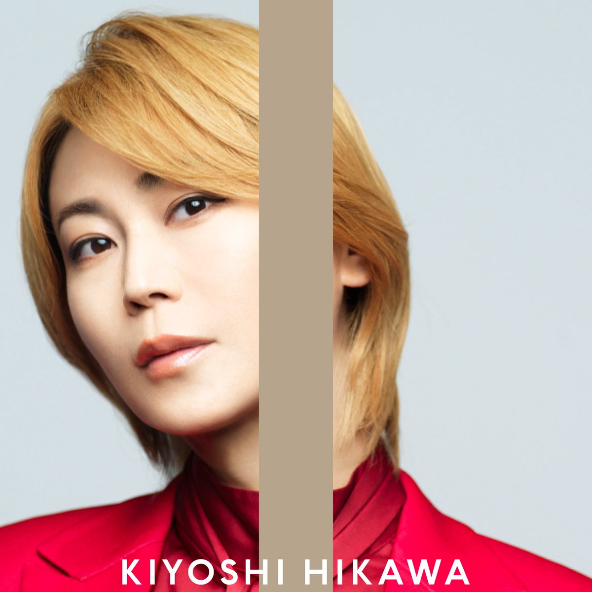Kiyoshi Hikawa(氷川きよし+KIINA.) is a national singer that Japan