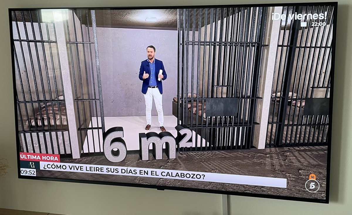 Kiko_ZaZ's tweet photo. #ULTIMAHORA ¿te digo yo cómo viven muchas personas en España? En una habitación compartida de los mismos o menos metros y 600 o más euros al mes! Al menos esta señora podrá estar ahí dentro gratis! “Gratis para ella
Claro” a nosotros nos seguirá costando dinero….. https://t.co/G3a51dZOG5