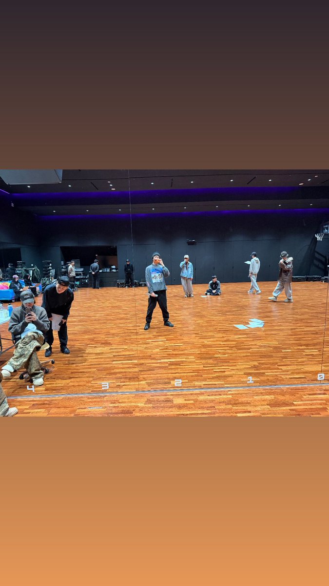 btsbase07's tweet image. 📸 Instagram Update — 251212

#RM stories

OT7 😭😭💜