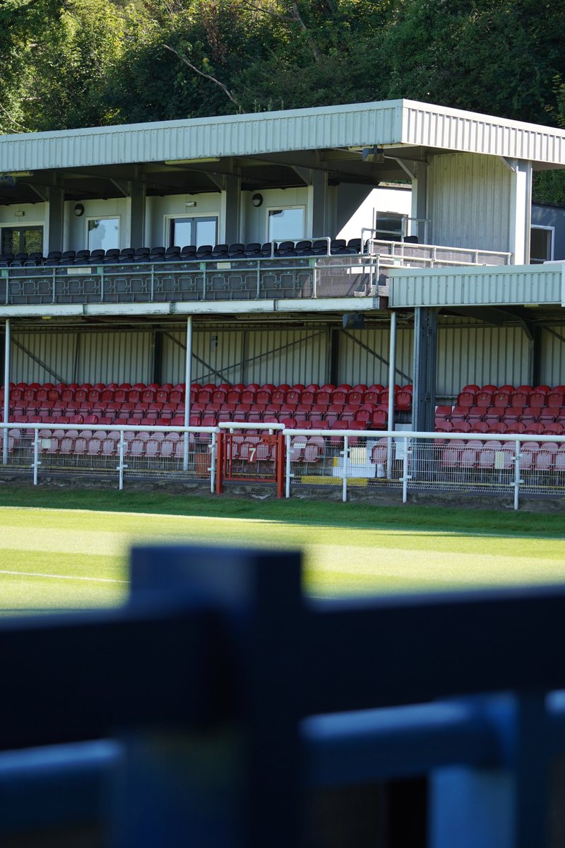 Never been to Crabble before? This is the perfect time.

Free entry, a welcoming atmosphere and a big National League South fixture as Dover face Eastbourne Borough. Whether you’re a regular or a first-timer, everyone’s invited 🤝

🔗- doverathletic.com/news/free-entr…

#DAFC | ⚪⚫️