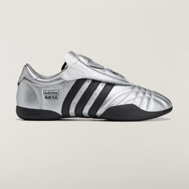 snkr_twitr's tweet photo. AD: Brain Dead x adidas Collection dropping 12/18 via adidas US

Climacool 2 https://t.co/wYBiOr3rzN

Taekwondo 
Core Black/Warm Vanilla https://t.co/2BZxEVN5Jx
Silver Metallic/Black https://t.co/9I4S3KttaG

LIVE HERE
- Revolve -
Climacool 2 https://t.co/ViFO7A2FyA

Taekwondo 
Core Black/Warm Vanilla https://t.co/dOML3jZUkF
Silver Metallic/Black https://t.co/pqlIMbdEno

- FWRD -
Climacool 2 https://t.co/8p0pdtUlRM

Taekwondo 
Core Black/Warm Vanilla https://t.co/2GvdcDhWrh
Silver Metallic/Black https://t.co/FQDtVxBRRY

- SSENSE -
Climacool 2 https://t.co/46J46FFRyb

Taekwondo 
Core Black/Warm Vanilla https://t.co/XLvAoajO4x
Silver Metallic/Black https://t.co/vWEnKVySZV