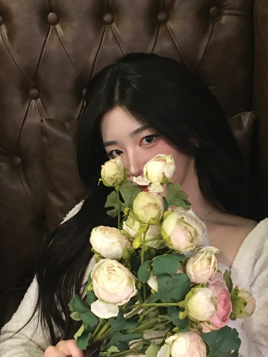 triplescosmos's tweet photo. ♪ cozruna - my flower girl.
나 어때? ㅎㅎ
 
#tripleS #트리플에스 #トリプルS
#トリプルエス #トエス
#SoHyun #소현 #ソヒョン https://t.co/x0pSIJZ2F8