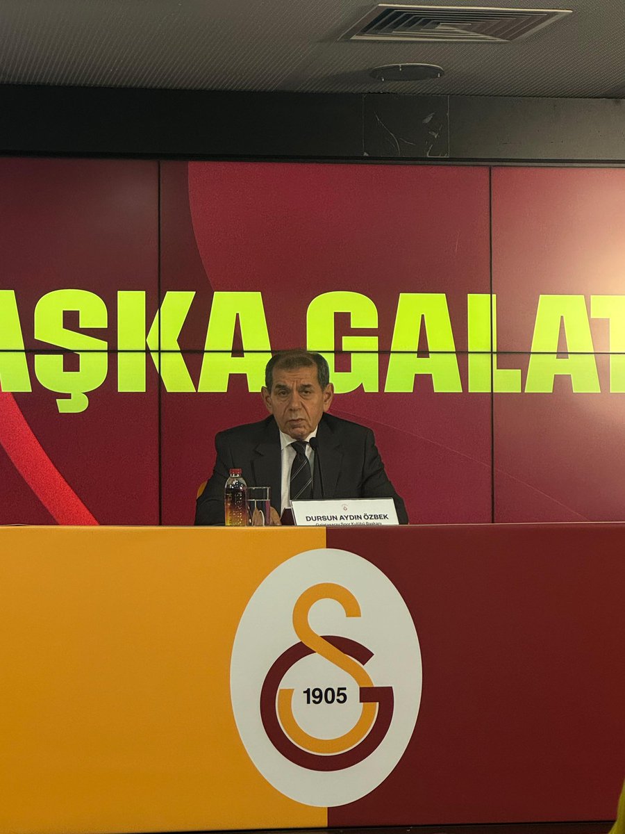 Dursun Özbek: TFF'nin Galatasaray nefreti ayyuka çıkmıştır. Taraftarımız bilmelidir ki TFF, Galatasaray nefretiyle yönetilmektedir. Biz kavgaya girmek istemesek de onlar bunun tam tersini yapmaya çalışıyorlar. Aldıkları tutarsız adaletsiz kararlarla, kuzu gibi dinlediler demekle