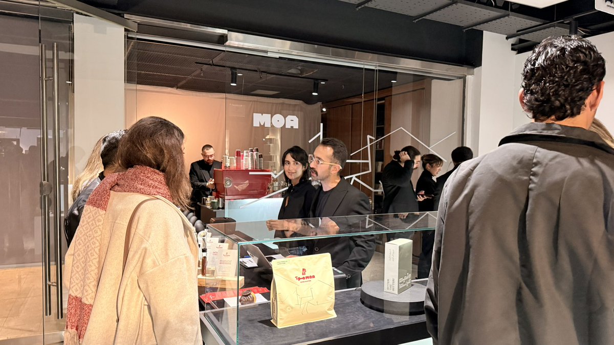 MoaCoffee's tweet photo. اگر به ایونت‌ کیش و مات اومدید بیاید پیش‌مون تا قهوه‌های اسپشیالتی موآ رو تست کنید🫶🏼 https://t.co/UxGkLjcewV