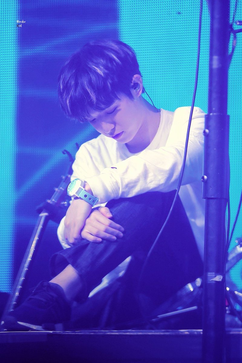휘 tweet media
