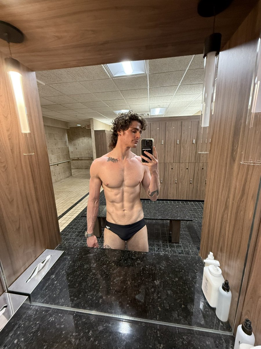 Travis tweet media