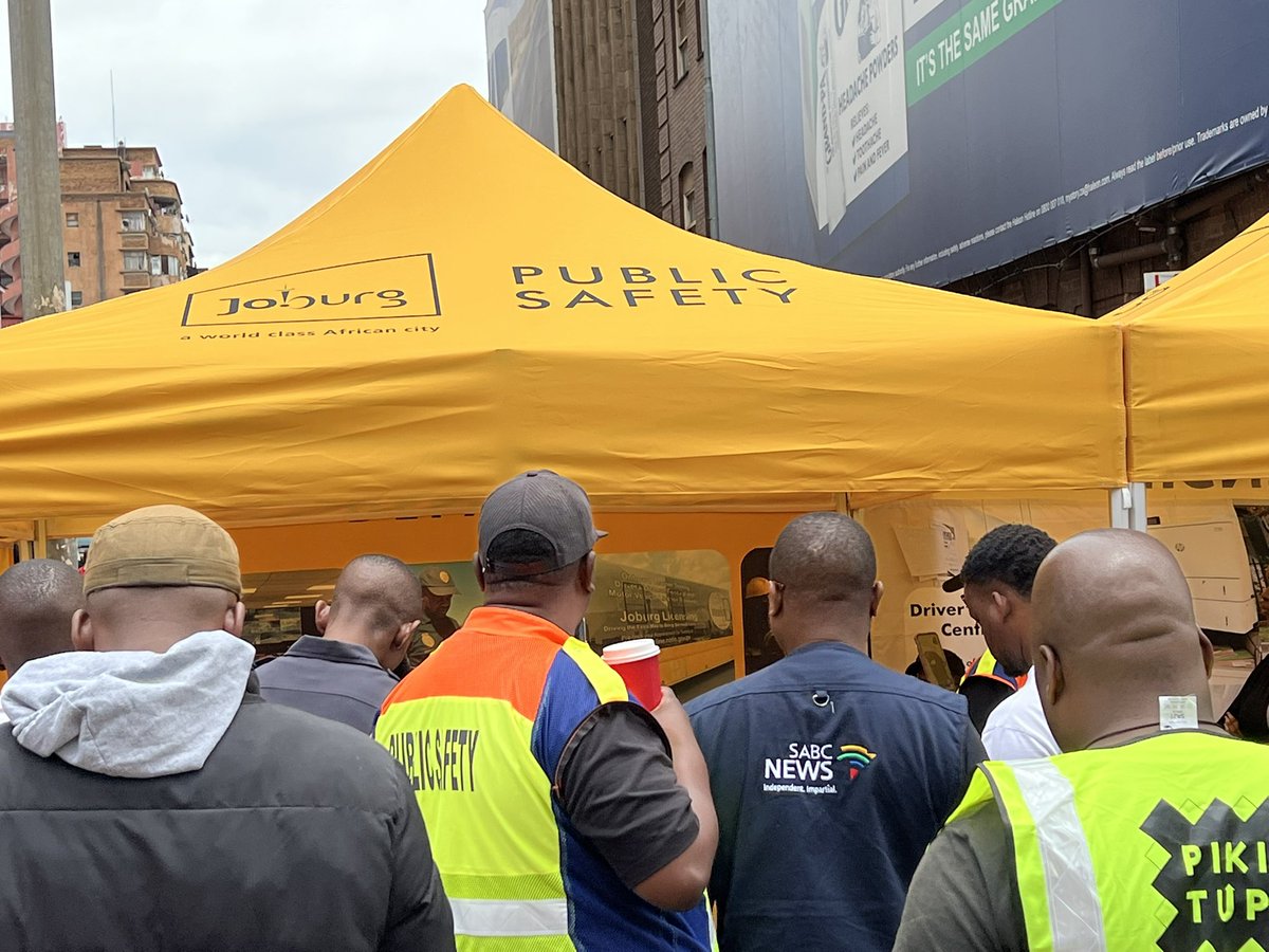 ♦️LIVE UPDATE♦️

Johannesburg’s MMC for Public Safety, Dr. Mgcini Tshwaku, is addressing the media on Public Safety’s quarterly performance and officially launching the 2025/2026 Festive Season Safety Campaign. The initiative is backed by senior leadership from JMPD, emphasizing