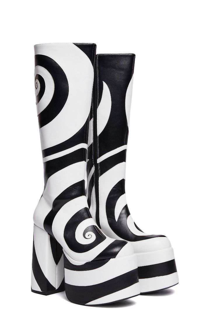 ᥫ᭡. (@lovelyfemm) on Twitter photo 