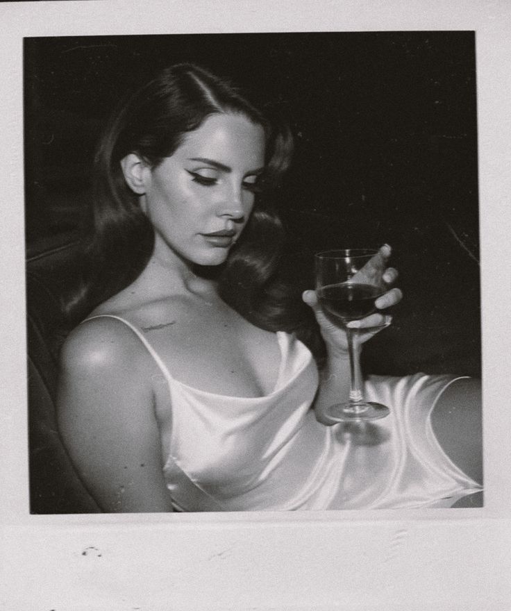 ᅠ
𝐥𝐞𝐭'𝐬  𝐠𝐞𝐭  𝐢𝐧  𝐭𝐡𝐞  𝐜𝐡𝐫𝐢𝐬𝐭𝐦𝐚𝐬  𝐦𝐨𝐨𝐝  ----  !!
ᅠ