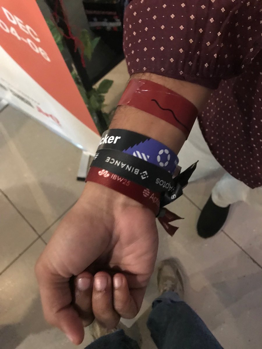 0xsuhaill's tweet image. This was how @ExplorerRishabh hand wen i met him 

Bhai flexing