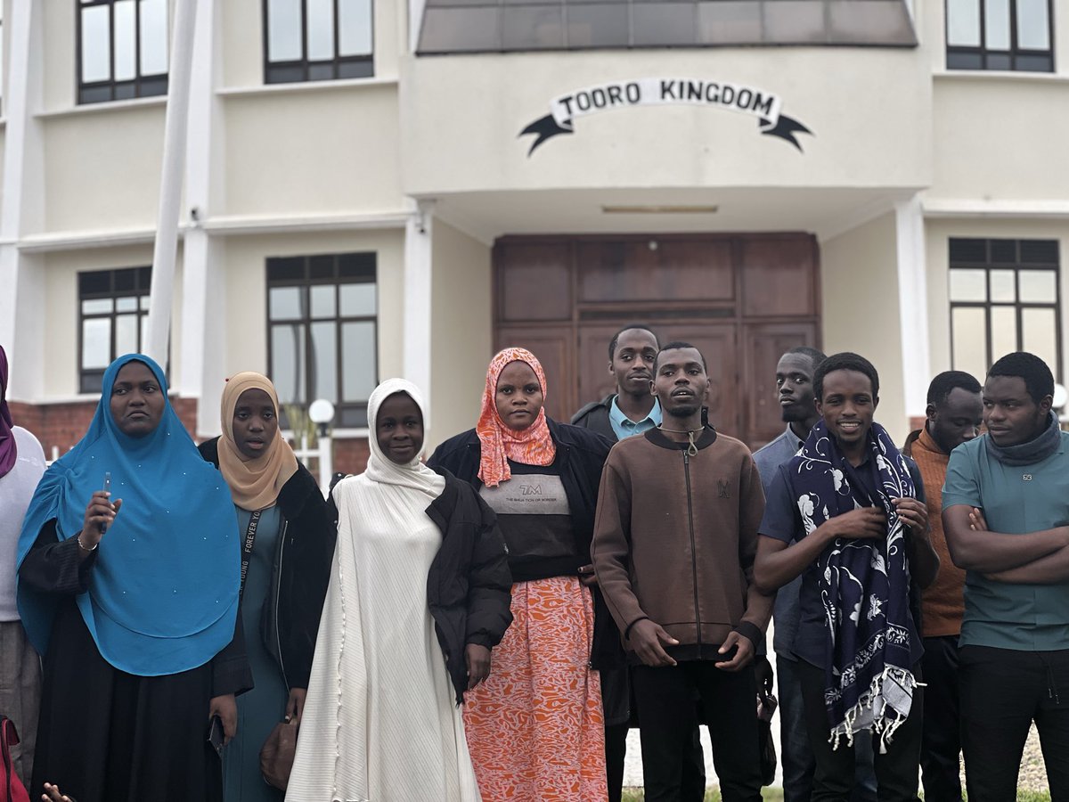 MUMSA1972's tweet photo. 👑✨ Honored to visit the Tooro Kingdom Palace in Fort Portal today as part of the MUMSA Caravan.
A beautiful moment of learning, culture, and unity with the team.
Grateful for the warm hospitality and the rich heritage of Tooro.
Alhamdulillah for this journey 🤍
 #Toorokingdom https://t.co/JArbV2ooJ5