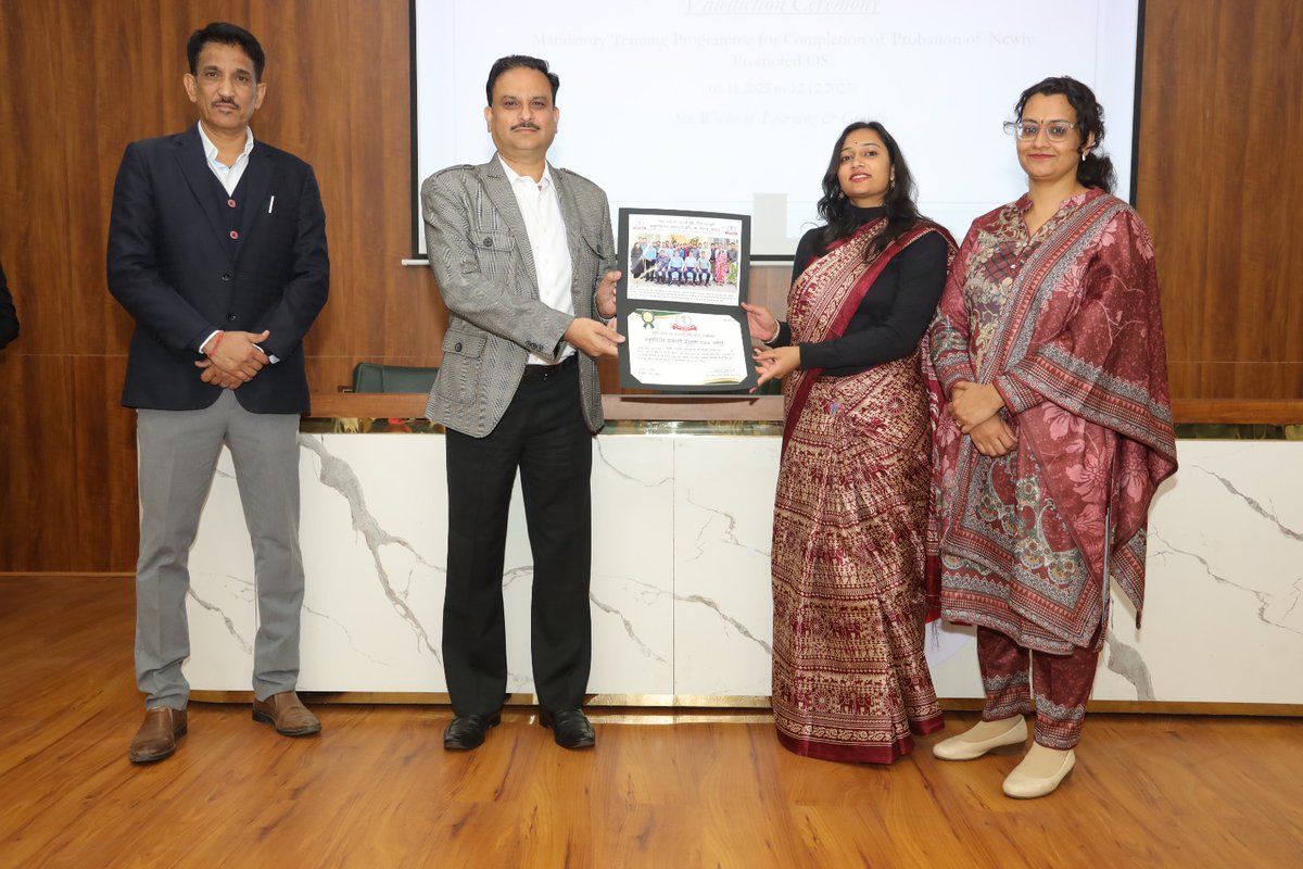 IncomeTaxRaj's tweet image. A valediction ceremony to mark the culmination of the six-week mandatory training programme for newly promoted Office Superintendents (Batch–2025) was held at Aaykar Hall, NCRB Jaipur. The occasion was graced by Shri Shailendra Sharma, CIT (Admn. &amp;amp; TPS), who presided as the Chief…
