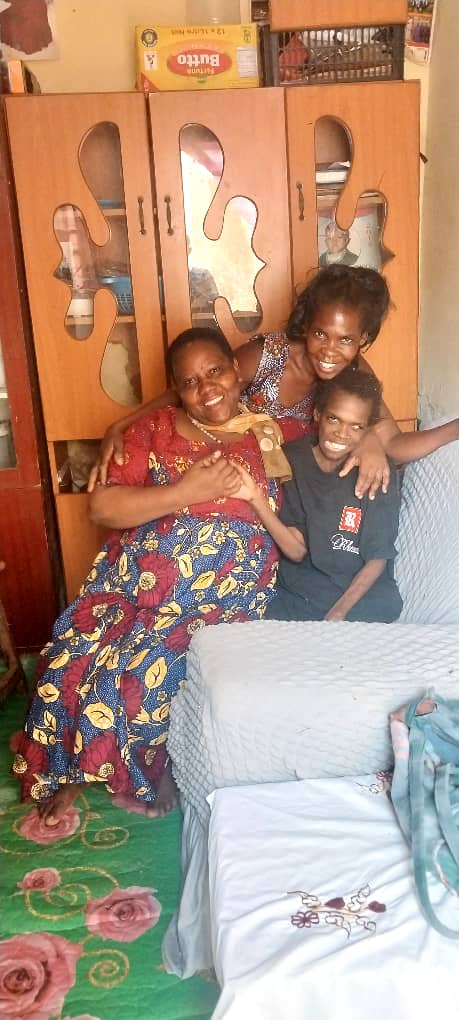 KAPCDAM4's tweet photo. Huge success! Yesterday, @KAPCDAM4 &amp; SOA Global held vital home visits for children with severe disabilities in peri-urban Makindye. Truly touching souls and encouraging parents in their crucial roles. 💜 #DisabilityRights #Makindye #Uganda https://t.co/TnwDw6JYrX