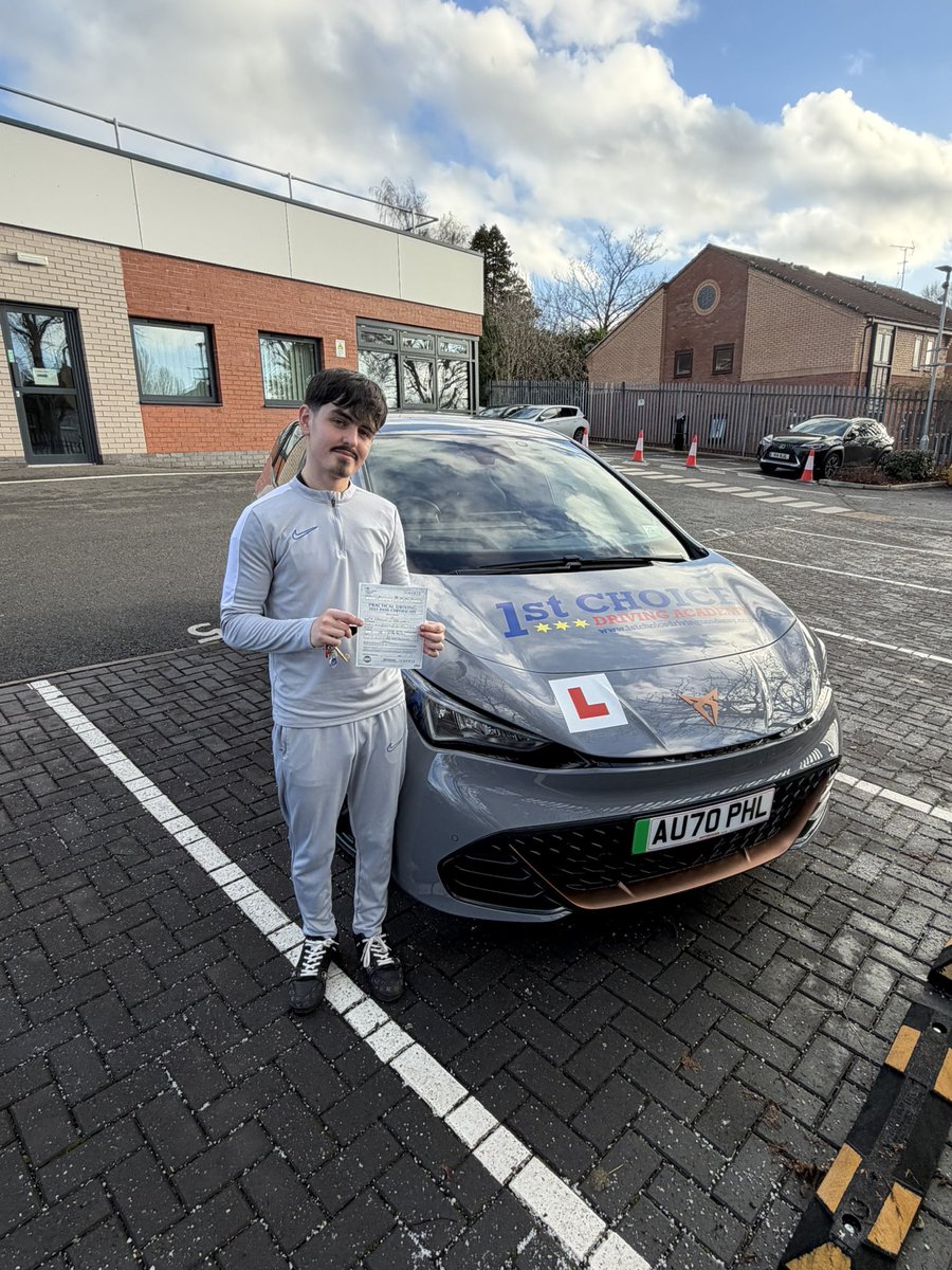 1stChoiceDA's tweet photo. Well done to Charlie who passed his test at the 1st attempt yesterday with @phildurose1 at the Kingstanding test centre

Well done from all of us at https://t.co/f66jzH0XAb 

Good luck in the future &amp; safe driving 🎉🚗 https://t.co/z8i7JZEIwn
