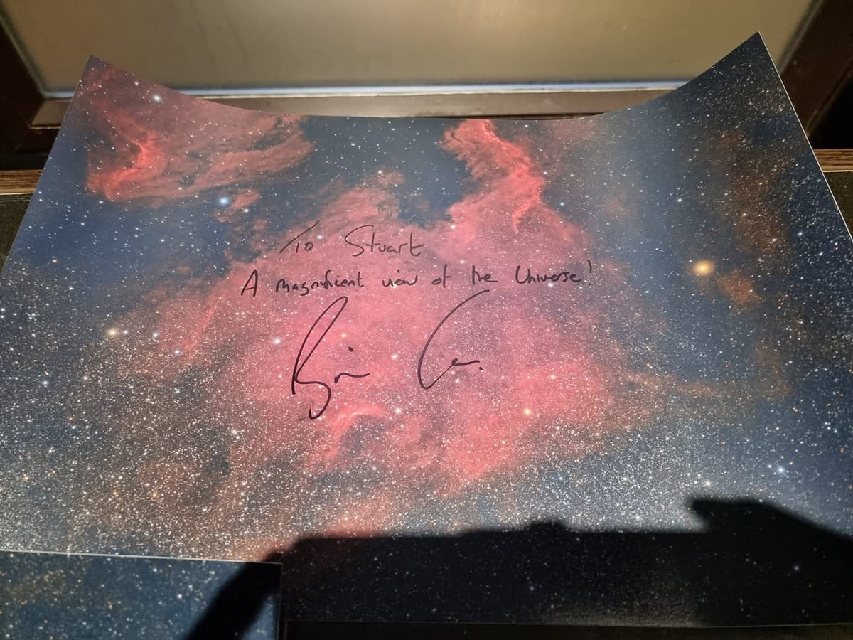 StuartRossAstro's tweet image. A few years ago i was lucky enough to be working at an event Brian Cox was attending, had a one of my prints ready with a pen to sign it for me and below he wrote "a magnificent view of the universe" 

It was an incredible experience and even having a short conversation left me…