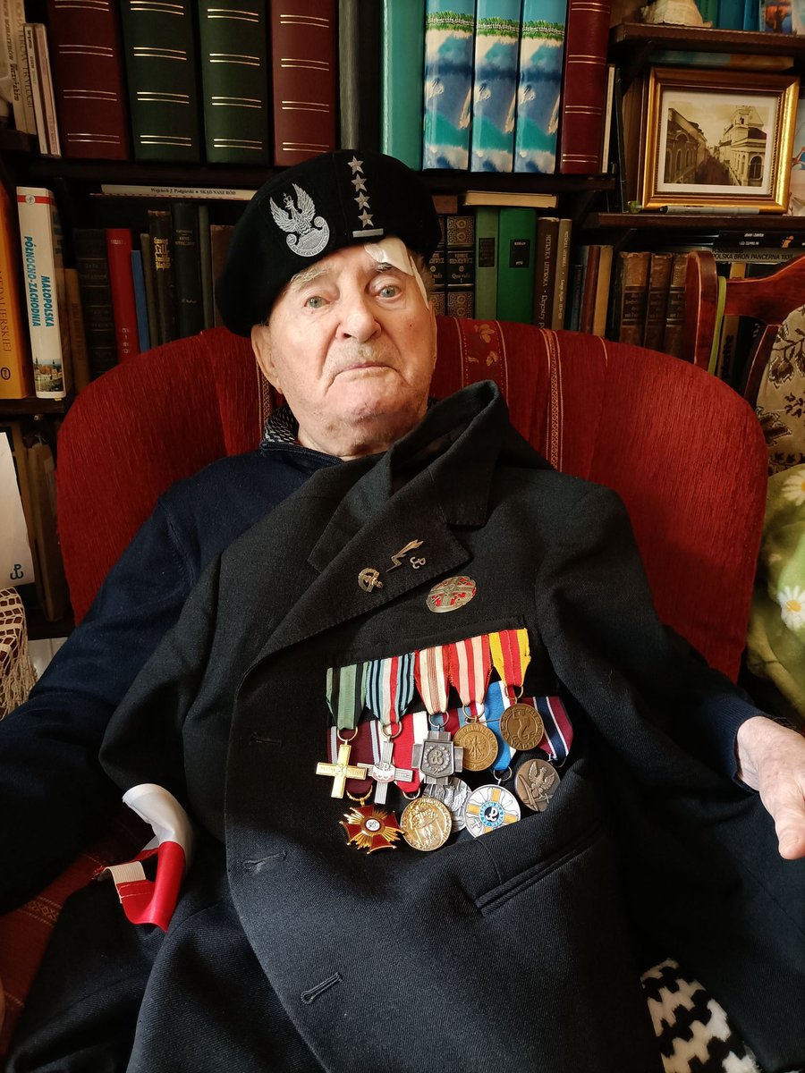 Dzisiaj 100. urodziny obchodzi Roman Lipiec ps. "Adam", żołnierz Powstania Warszawskiego, batalion „Zaremba-Piorun”.

- Czego ja innego mogę jeszcze chcieć? Zdrowia już nie odzyskam. 100 lat na karku. Oby tylko ludzie nie zapomnieli, po co to wszystko było. Bo to dla Was, dla