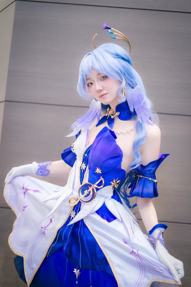 ceret_cos's tweet photo. 𝘉𝘳𝘦𝘢𝘬 𝘧𝘳𝘦𝘦, 𝘸𝘦 𝘤𝘩𝘢𝘴𝘦𝘥 𝘰𝘶𝘳 𝘥𝘳𝘦𝘢𝘮𝘴
𝘣𝘦𝘯𝘦𝘢𝘵𝘩 𝘵𝘩𝘦 𝘴𝘵𝘢𝘳𝘳𝘺 𝘯𝘪𝘨𝘩𝘵
𝘐𝘯 𝘵𝘩𝘦 𝘧𝘢𝘤𝘦 𝘰𝘧 𝘨𝘰𝘥, 𝘸𝘦 𝘳𝘰𝘴𝘦 𝘢𝘴 𝘰𝘯𝘦
AGF 2025 - Robin 💜
#hsrcos #RobinHSR https://t.co/3tnTAG75HG