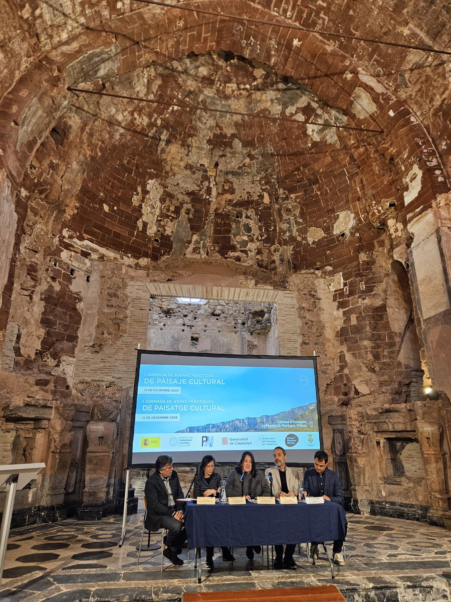 catpaisatge's tweet image. 👥Avui som a la Cartoixa d'Escaladei, a la I Jornada de Bones Pràctiques de Paisatge Cultural. 

👉Té com a objectiu la difusió de bones pràctiques del Priorat en el marc del Pla Nacional de Paisatge Cultural, el Conveni europeu de #paisatge i la Llei de Paisatge de Catalunya.
