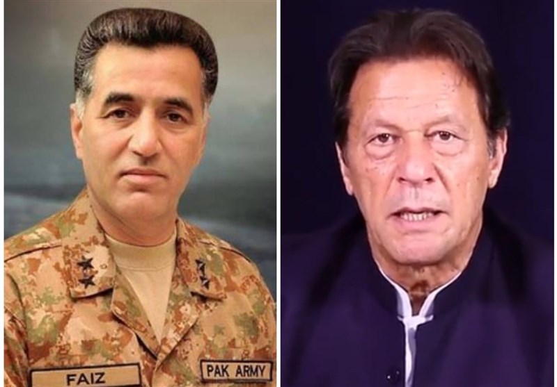 سرچینې:
د ISI مخکنی مشر فیض حمید په 14 کاله زندان محکوم شو.
په پاکستان حاکم د عاصم منیر او شهباز شریف حکومت نن اعلان وکړ، چې نظامي محکمې نوموړي ته 14 کاله زندان سزا ورکړه.
کارپوهان وایي، چې له دې سره به د پاکستان کورنۍ شخړې او جنجالونه لا زور واخلي.