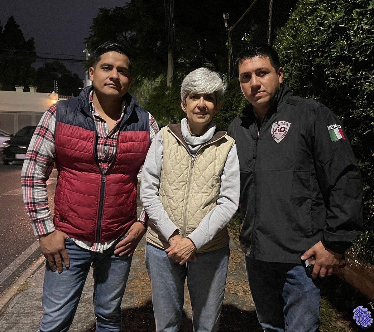 Gracias <a href="/LopezCasarinJ/">Javier López Casarín 💥🚀</a> <a href="/Carlos_AGH/">Carlos Alberto Gómez Hernández</a> <a href="/AlcaldiaAO/">Alcaldía Álvaro Obregón</a> por el recorrido en Jardines del Pedregal en varias calles para coordinar trabajos que empiezan la próxima semana.