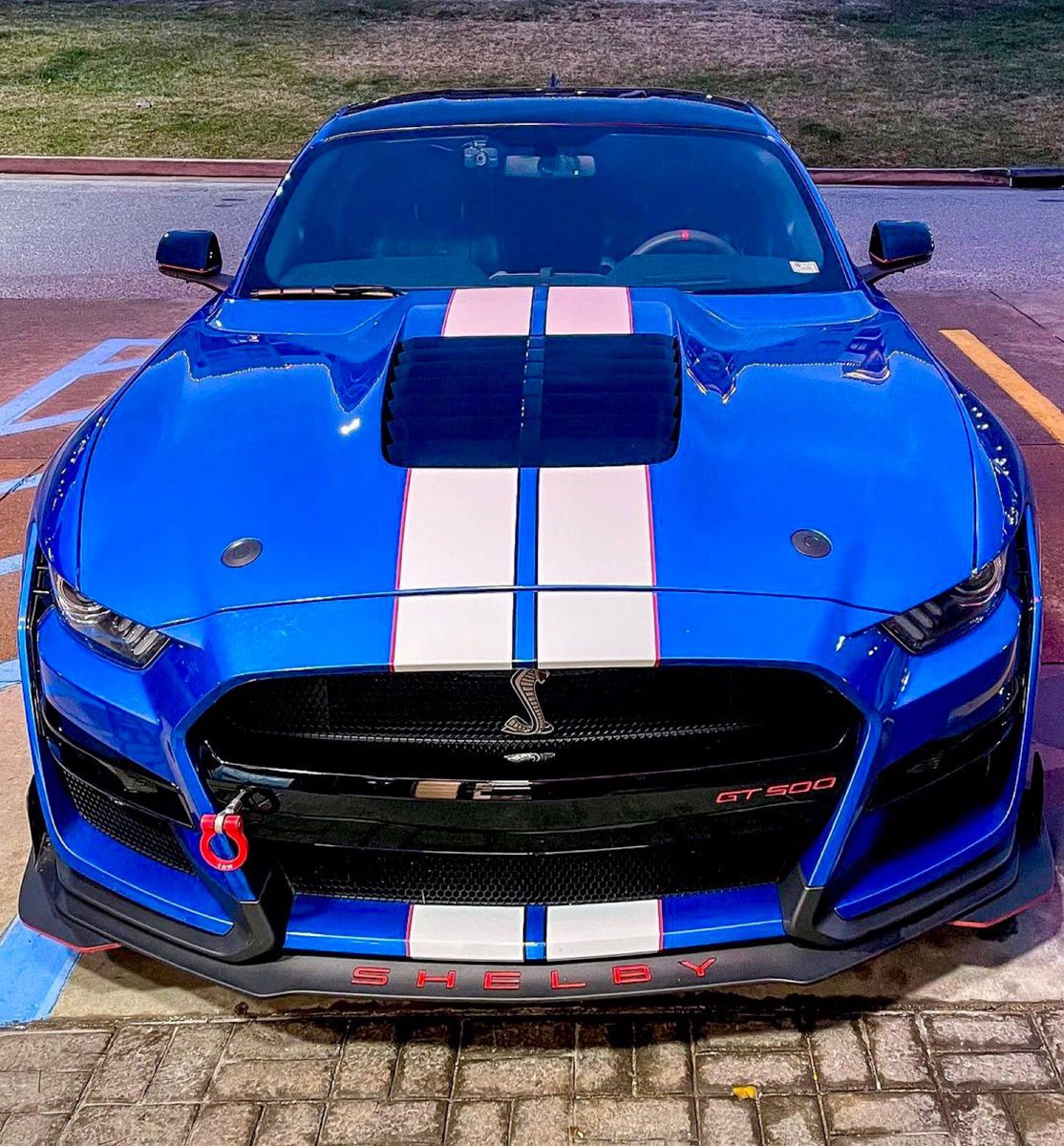 Cobra3dD's tweet photo. “ Frontend Friday “  💙🤍💙 https://t.co/vDSMBCmWVK