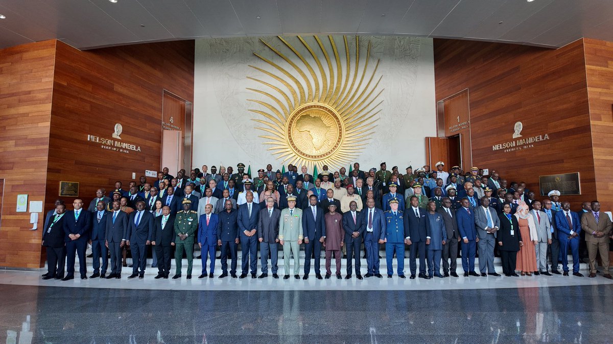 AmbalgAddis's tweet photo. #Algeria, represented by @mdnGovDz took part to 17th #STCDSS Ministerial Meeting & 20th #ACDS Heads of Safety & Security Meeting. Fruitful exchanges on means & ways to implement APSA Pilars & @_AfricanUnion peace & security decisions #الجزائر https://t.co/BQuL8L4BAe