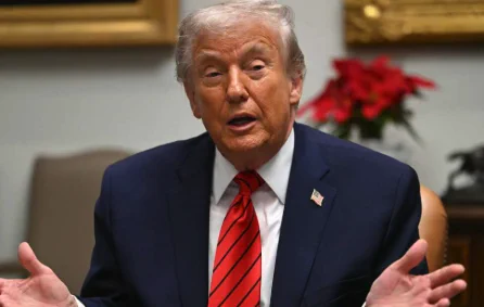 🚨Bureau : "Trump: il mercato azionario tocca massimi storici grazie ai dazi"